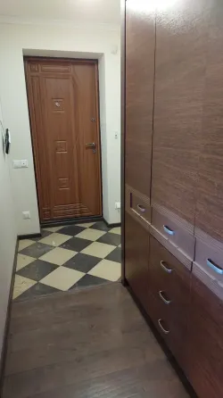 Продам 3к кв на Листопрокатчиков Донецк