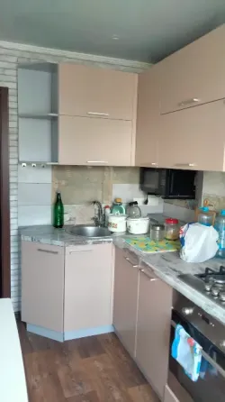 Продам 3- к квартиру Мариуполь