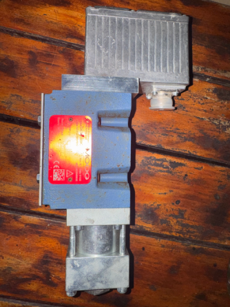 Сервоклапан moog b634-389c Донецк