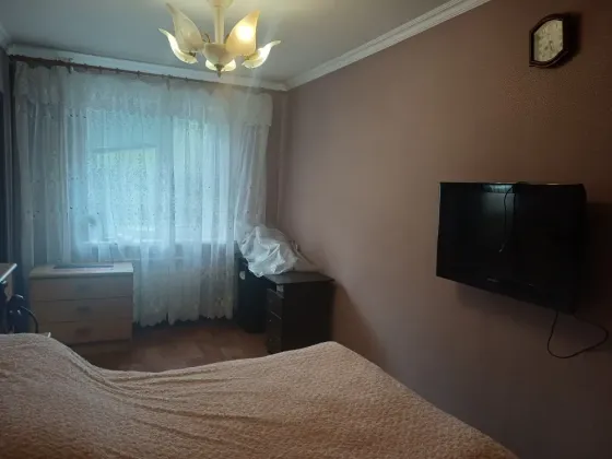 Продам 2-х комн. квартиру, Калининский рынок Донецк
