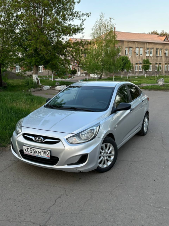 Hyundai Solaris Енакиево