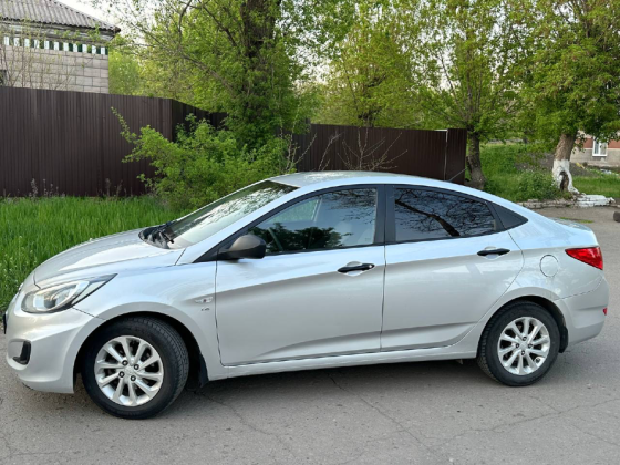 Hyundai Solaris Енакиево