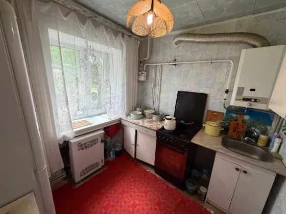 Продам 3-х ком. кв., Автономка, 1/3 эт., 55 м.кв. - Макеевка, пос. Якхз, ул. Советская Макеевка