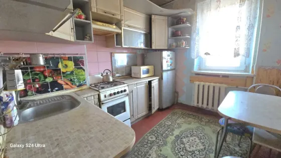 3-комнатная, 68 м², Енакиево, район Ватутина, ул. Саратовская. . Енакиево