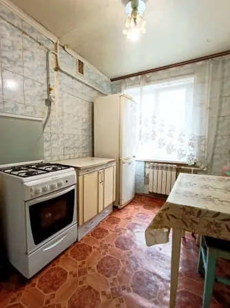 Продается 2х ком.квартира в районе кинотеатра "Савона", Центральный район. Мариуполь