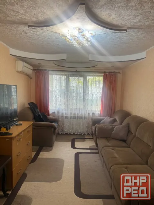 3-комн. 58 м², 1/5 эт., пер. Спартаковский 5, центр Харцызска Харцызск - изображение 1