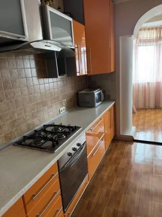 3-к квартира, 65 м2, 7/9 эт. Мариуполь