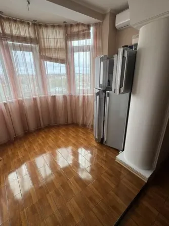 3-к квартира, 65 м2, 7/9 эт. Мариуполь