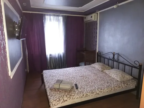 Посуточно 1к.кв. крытый рынок Донецк