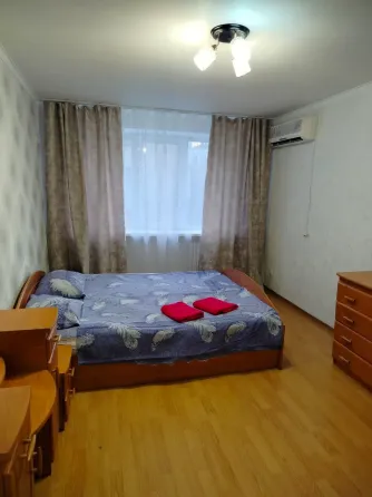 Посуточно 2к.кв. пл. Ленина Донецк