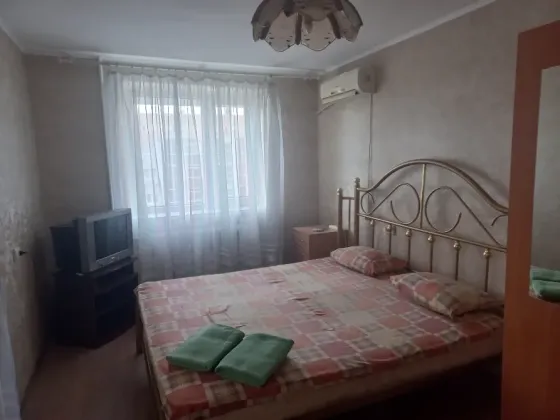 Посуточно 2к.кв. пл. Ленина пр. Ильича Донецк