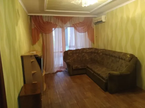 Посуточно 2к.кв пл. Ленина Донецк