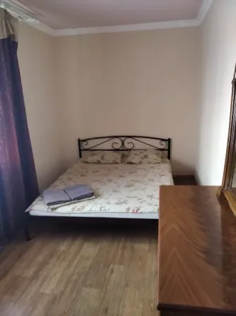 Посуточно 2к.кв пл. Ленина Донецк