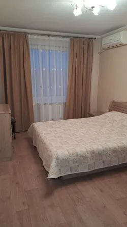 Продаётся 2-х к. кв., бул. Школьный, рядом Крытый рынок/ Донбасс Арена Донецк