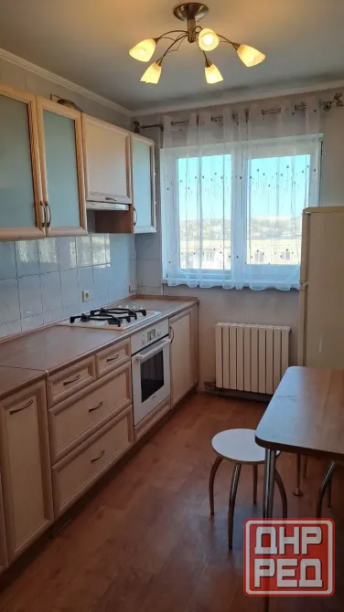 Продаётся 2-х к. кв., бул. Школьный, рядом Крытый рынок/ Донбасс Арена Донецк - изображение 2