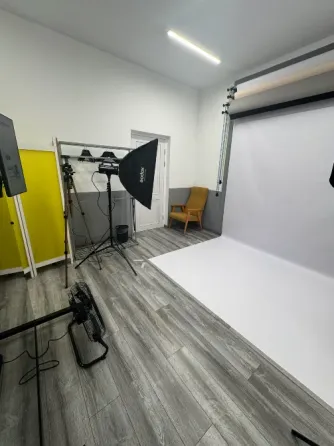 Фотостудия автопортрета "Селфклик" Макеевка