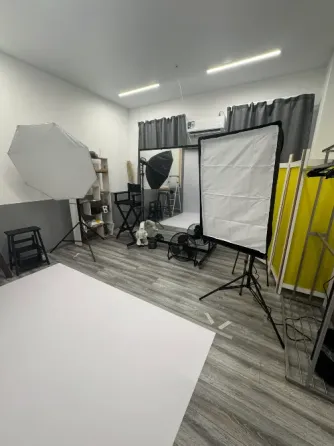 Фотостудия автопортрета "Селфклик" Макеевка