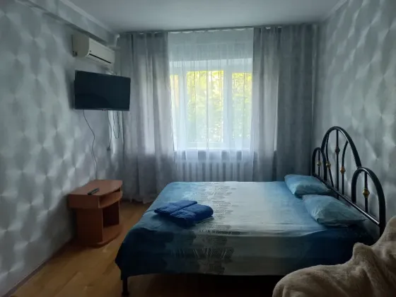 Посуточно 2к.кв Набережная, вода 24/7 Донецк