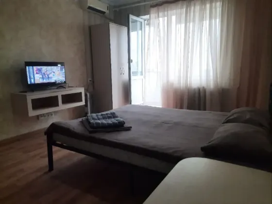 Посуточно 1к.кв Крытый рынок, Донбасс-Арена Донецк