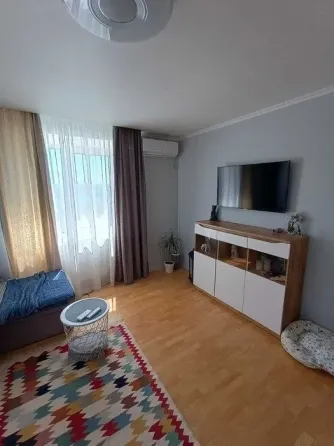 1-к квартира, 64 м2, 3/5 эт. Мариуполь