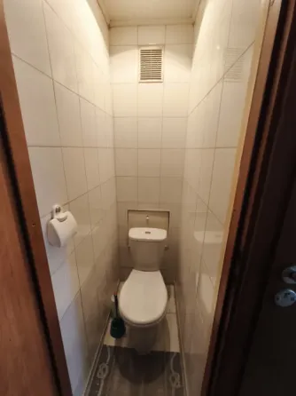 Продаётся двухкомнатная квартира в Центральном районе, Мариуполь