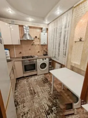Срочная продажа 1но комнатной квартиры в Калининском районе ( Калининский рынок) Донецк
