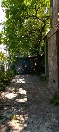 Срочно продается торг газифицированный дом 74 кв.м и 2хэтажный бокс гараж Партизанский проспект Донецк