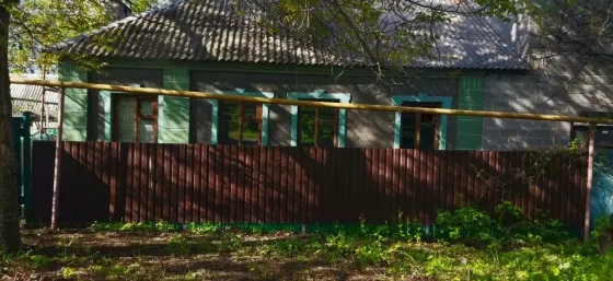 Продается газифицированный дом 74 кв.м двухэтажный бокс гараж Партизанский проспект Донецк