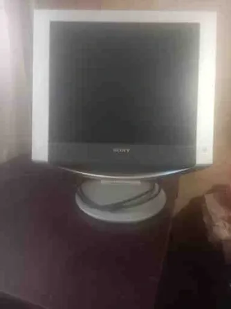 Монитор sony япония б\у,поработал 0,5года 18дюйм,не включается Донецк