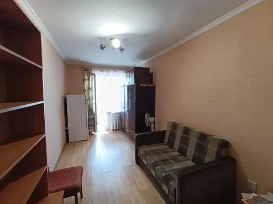Продам 4-х комнатную квартиру в г. Харцызске, ул. Советская Харцызск
