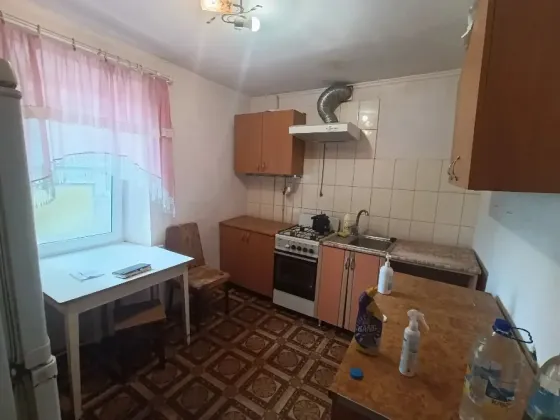 Продам 4-х комнатную квартиру в г. Харцызске, ул. Советская Харцызск