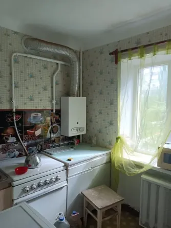 Продам 3 комнатную квартиру на Челюскинцев Донецк