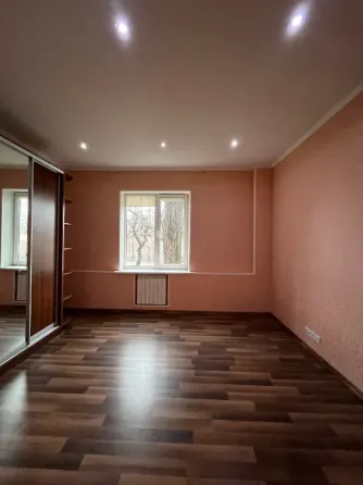 Срочно продам 3-х комнатную квартиру Енакиево