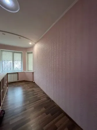 Срочно продам 3-х комнатную квартиру Енакиево