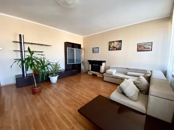 крупногабаритная сталинка в центре Донецка 97 м. кв. с ремонтом Донецк