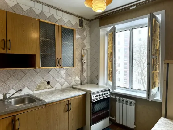 Продается 1 комн.кв 30 м² этаж 5/5 Мариуполь
