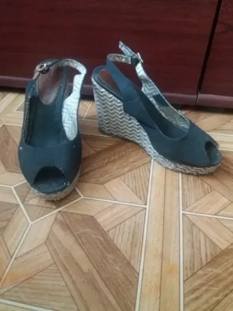 Продам босоножки р. 38 Донецк