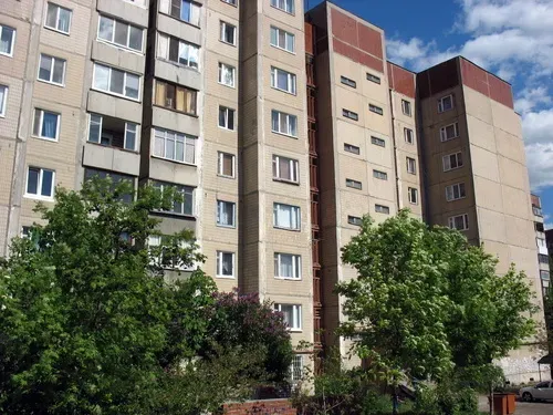 Продам 2-квартиру. Донецк. Чешка. Крупногпбпотьная. 2 этаж. Донецк