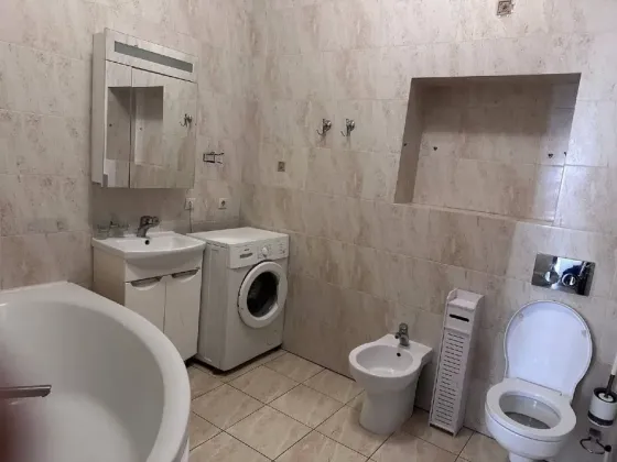 Продам 3-х комн 118 м2 в Жк Замковый, Ворошиловский р-н. Кирпичный дом. Охрана. Донецк