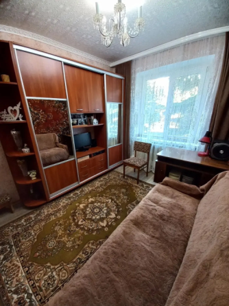 Продам 3к кв в Макеевке. Калининский микрорайон. Гвардейка. Комнаты раздельные. Квартира не угловая Макеевка