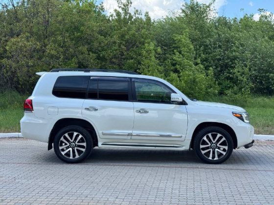 Toyota Land Cruiser 200 2012г Донецк
