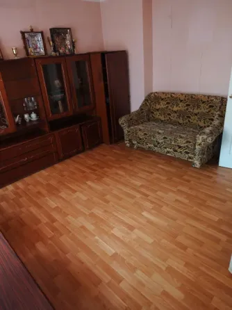 продам 2 к.кв. ворошиловск. р. главпочтамт 3800 мил р торг. Донецк