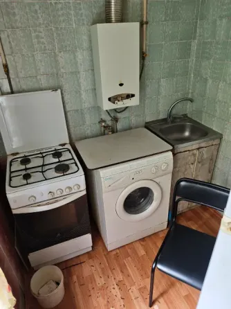 продам 2 к.кв. ворошиловск. р. главпочтамт 3800 мил р торг. Донецк