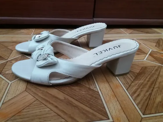Продам босоножки р. 36 кожаные Донецк