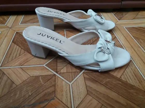 Продам босоножки р. 36 кожаные Донецк