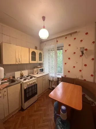 Продам квартиру на университетской, ориентировочно травматология областная Донецк