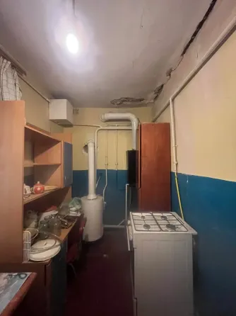 Продается полдома с отдельным входом и своим земельным участком. Мариуполь