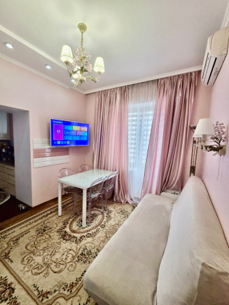Продам 2х ком 86м2 центр с летней террасой Донецк