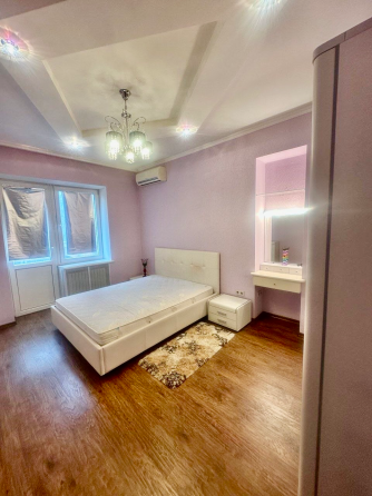 Продам 2х ком 86м2 центр с летней террасой Донецк