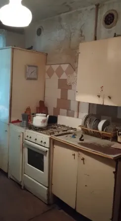 Продам 3-х комнатную квартиру на Бажанова Макеевка